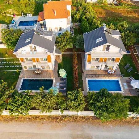 Ldeniz Plajna Yakn 3 Yatak Odal Vila Ovacık