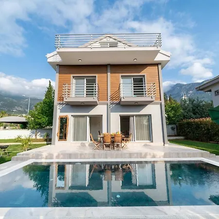 Oludeniz Plajina Yakin 3 Yatak Odali Villa